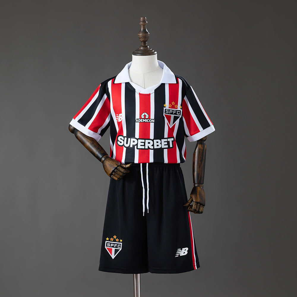 Conjunto de Niños São Paulo Visita 2026/27