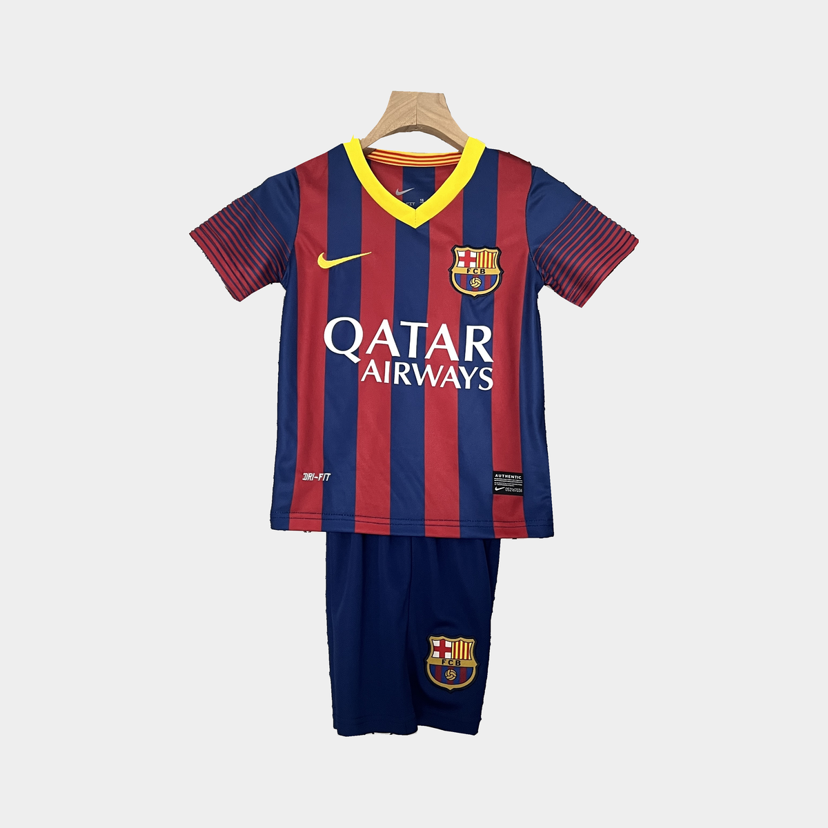 Conjunto Infantil Barcelona Retro Local 2013/14
