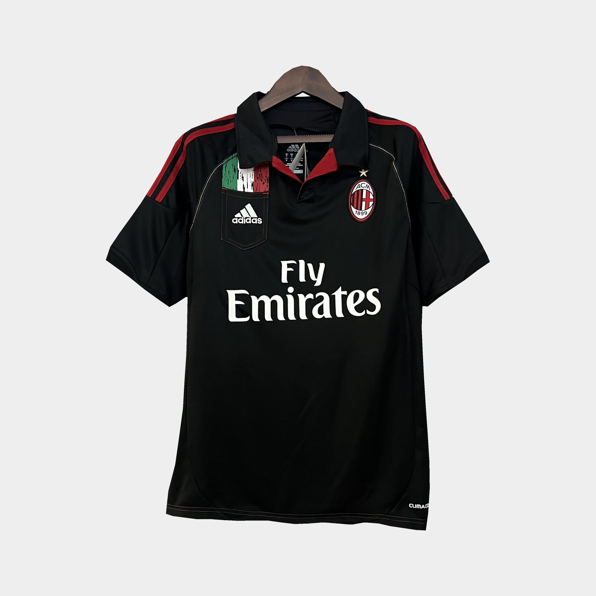 Camiseta AC Milan Retro Negra Fly Emirates