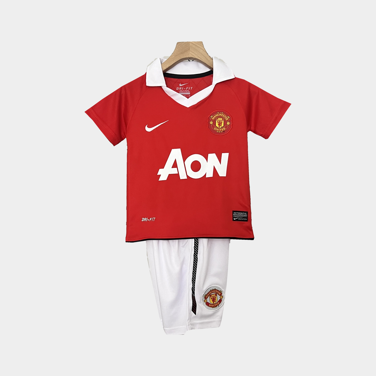 Conjunto Infantil Manchester United Retro Local 2010/11
