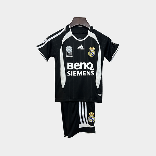 Conjunto Infantil Real Madrid Retro Visita 2006/07