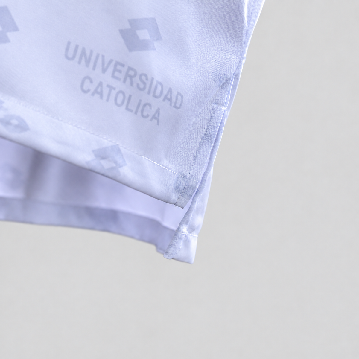 Camiseta Universidad Católica Retro Local Manga Larga 1996