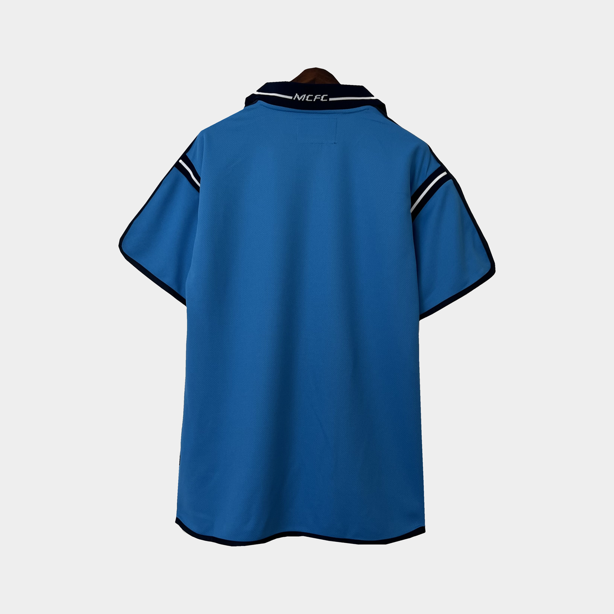 Camiseta Manchester City Retro Local 2001/02