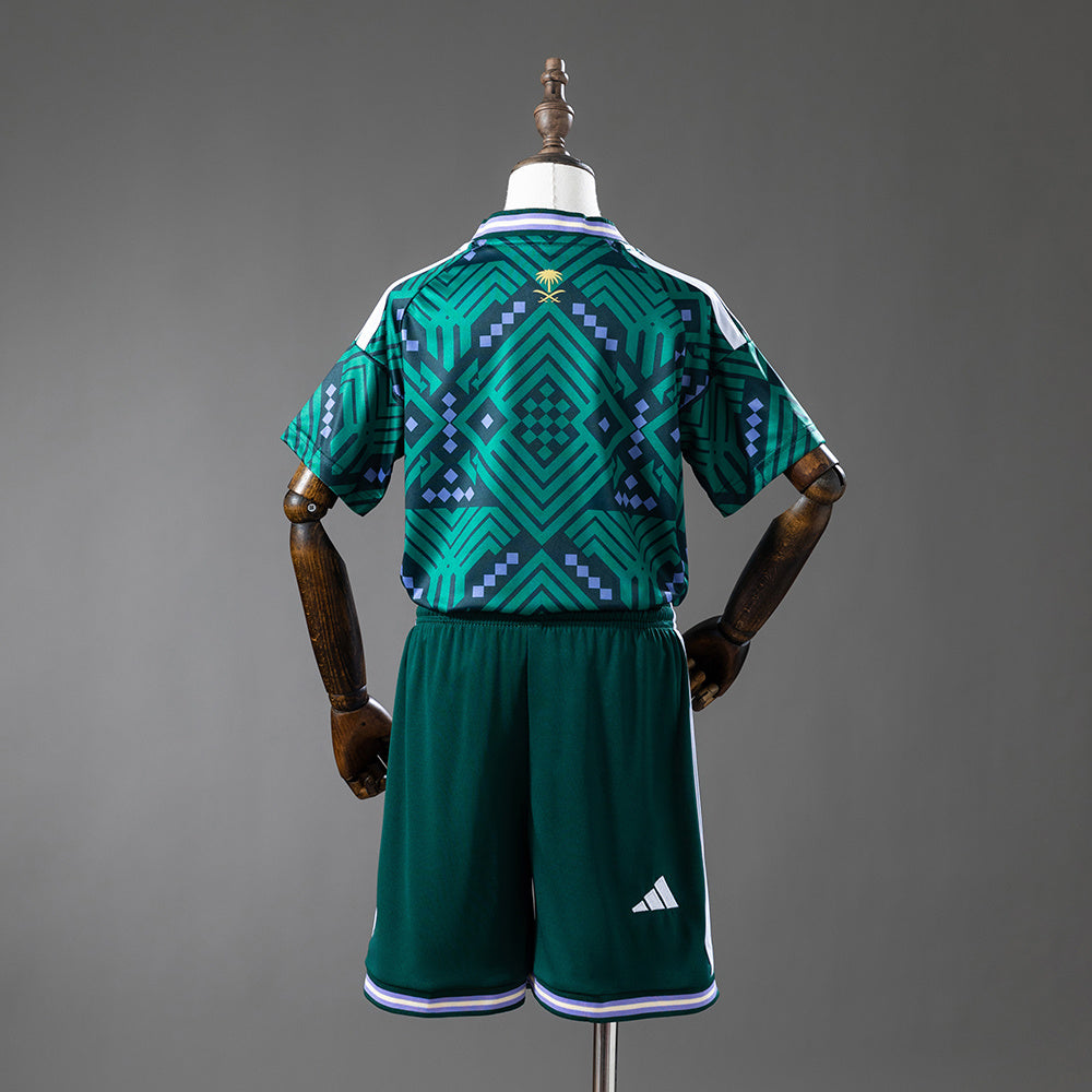 Conjunto de Niños Arabia Saudita Local 2026
