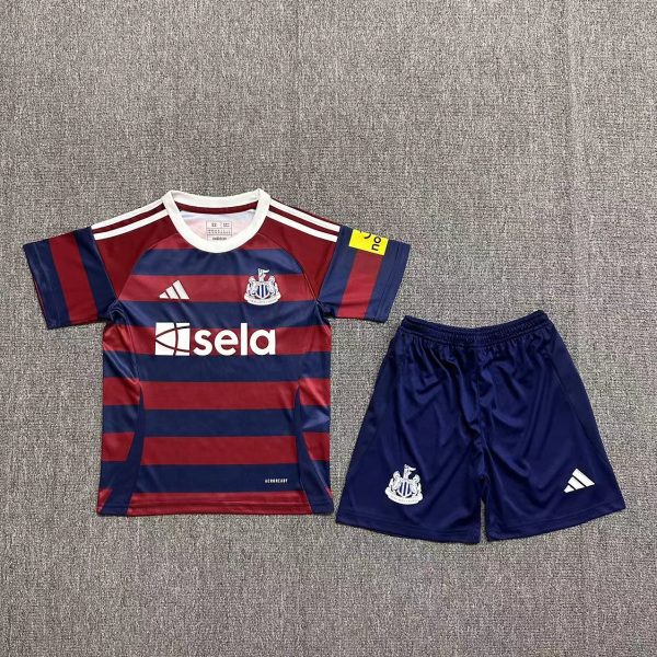 Set Niño Newcastle United Visita 2024-2025