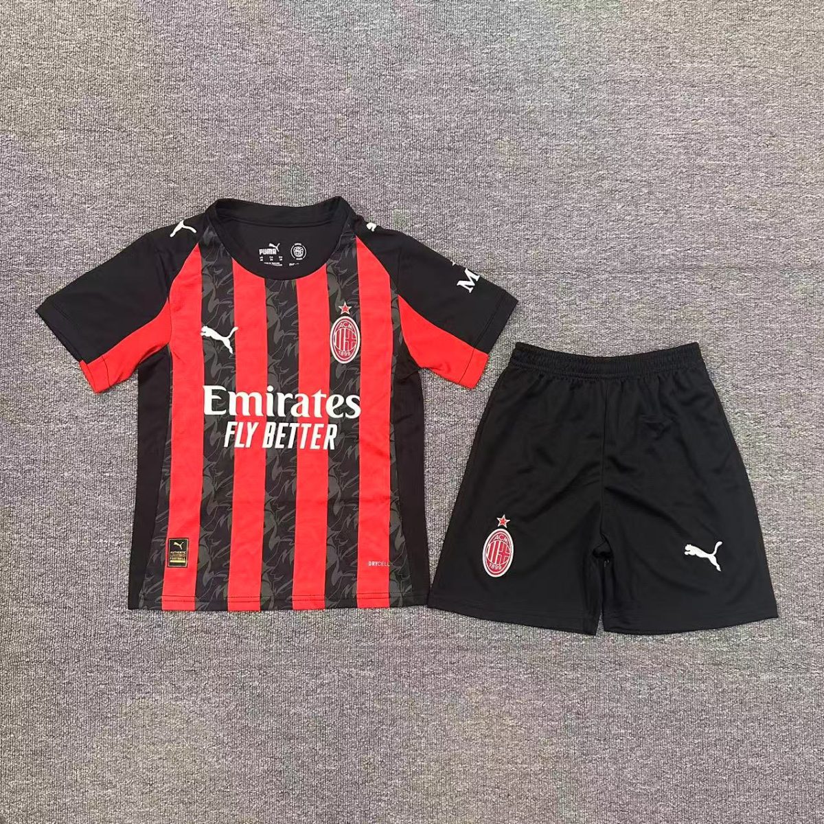 Set Niño AC Milan 2025-2026