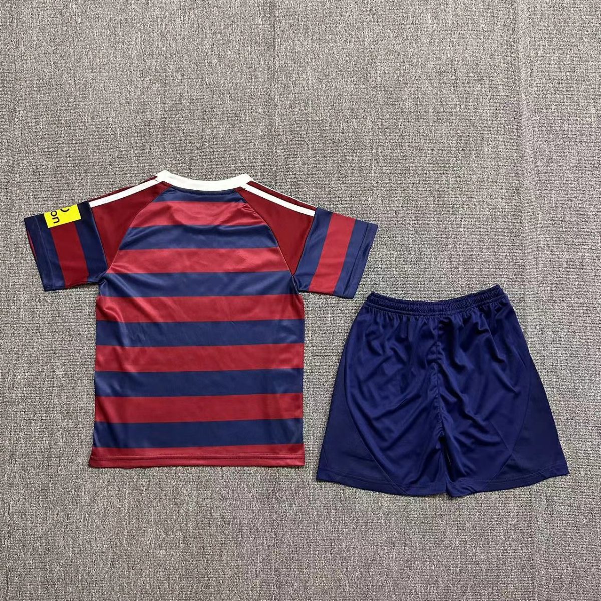Set Niño Newcastle United Visita 2024-2025