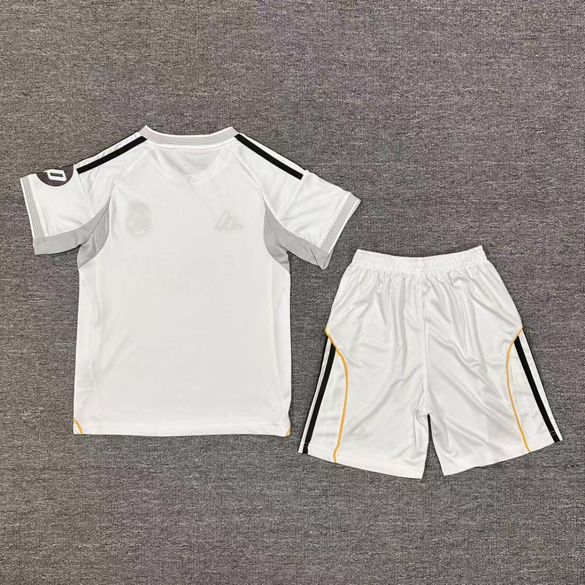 Set Niño Real Madrid Local 2025-2026