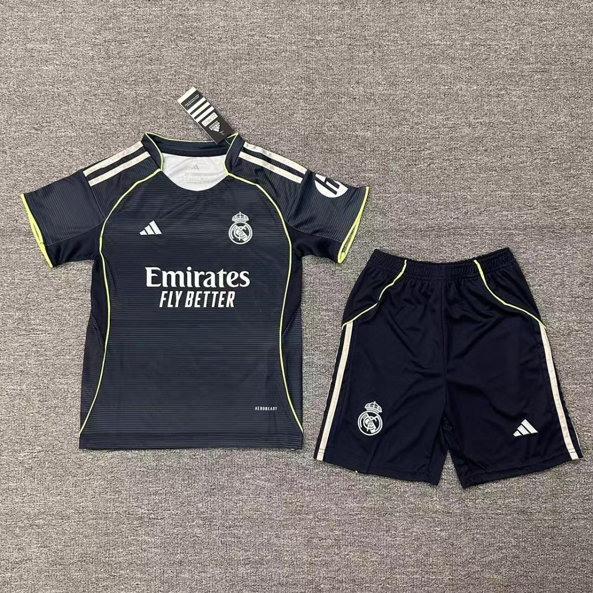Set Niño Real Madrid Visita 2025-2026