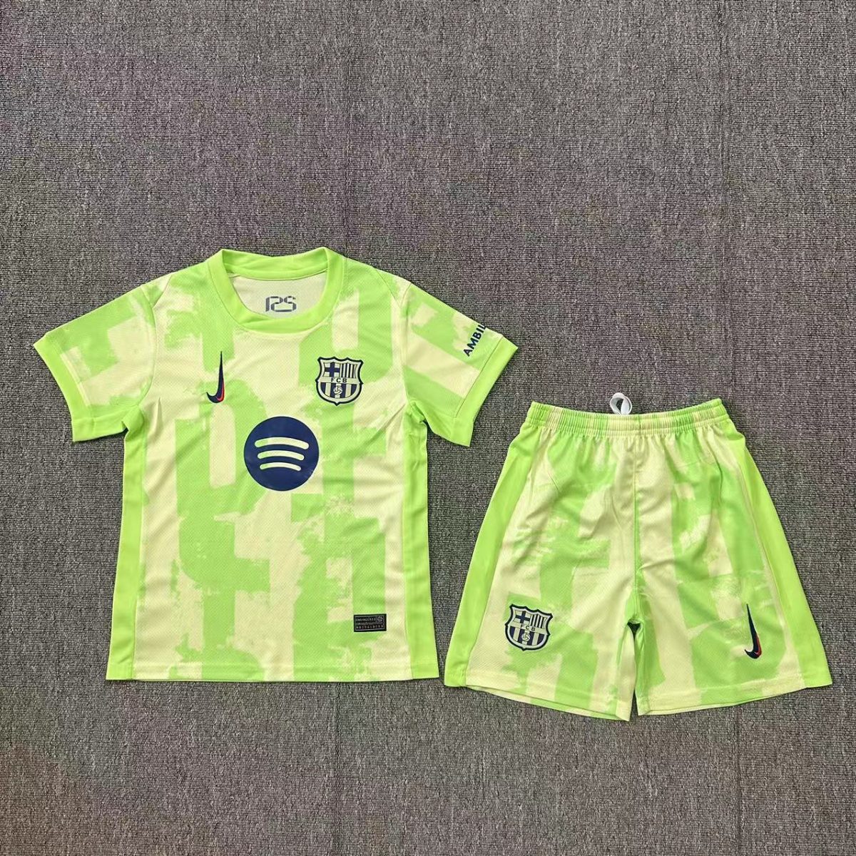 Set Niño Barcelona 3era 2024-2025