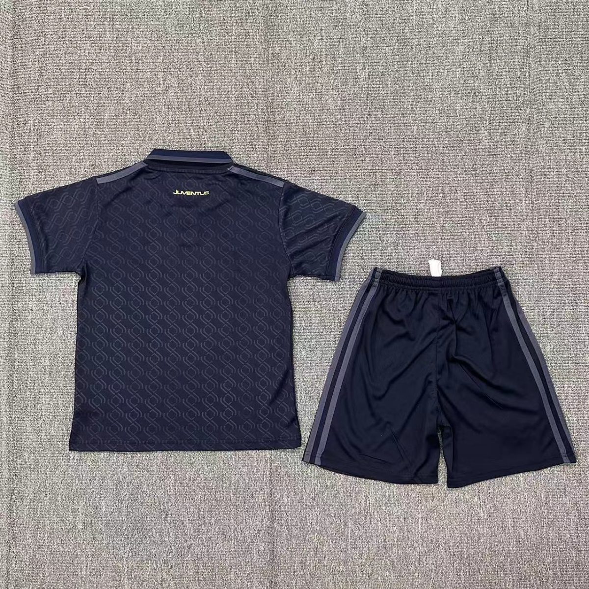Set Niño Juventus 3era 2024-2025